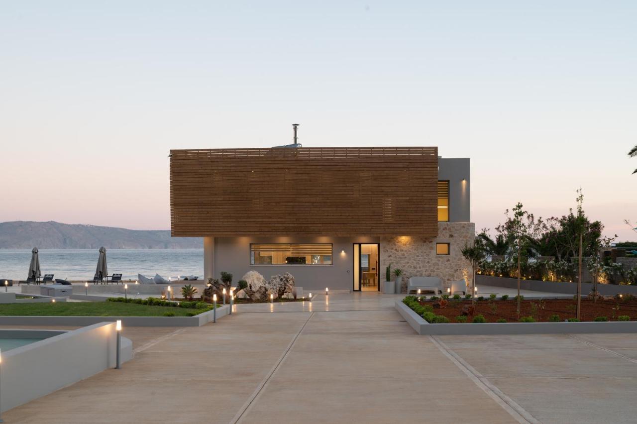 Your Private Retreat By The Beach, With Heated Pool, By Thinkvilla Pétresz Kültér fotó